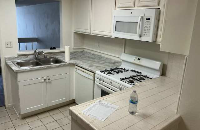 2 Bedroom 2 Bath ground floor Condo in Mission Viejo Gallery 1