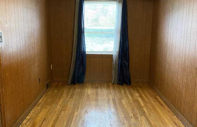 444 Hale Avenue photos photos