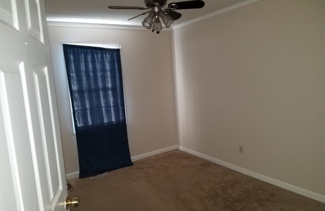 7335 Hunters Ridge Dr - 7335 Hunters Ridge Drive, Douglasville, GA 30134