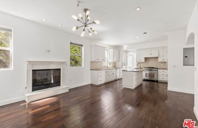 320 S SWALL Dr unit: 2 - 320 South Swall Drive, Los Angeles, CA 90048