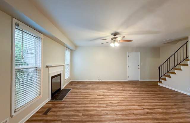 2436 Devonshire Court Gallery 4