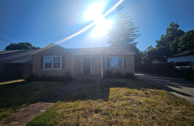 Large 2 bedroom in central Yuba City photos photos