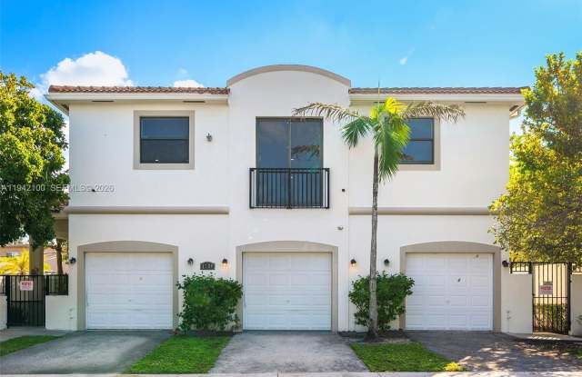 1730 Thomas St photos photos