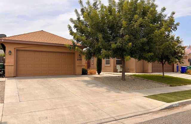 Great home for rent in Porterville! photos photos