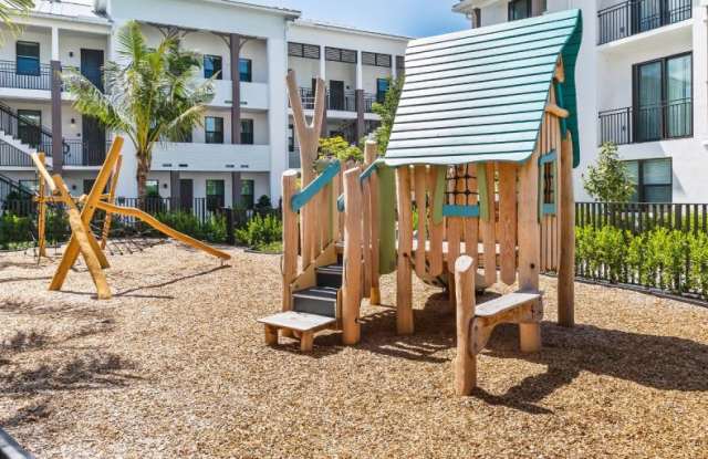 Pines Garden at City Center photos photos