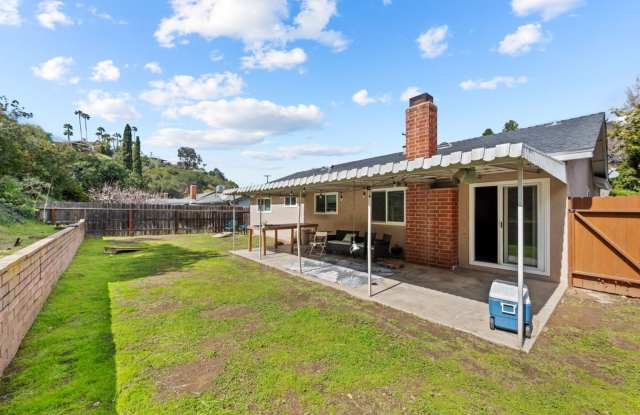 Secluded backyard! - 5663 Campanile Way, San Diego, CA 92115