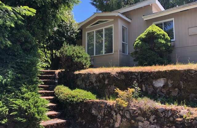 Hamilton UP photos photos