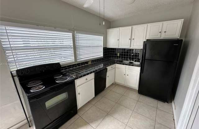 2443 Cleveland St photos photos