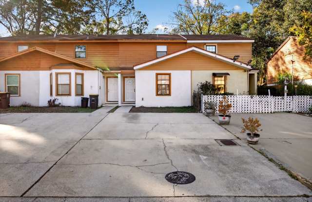 Spacious Townhome for Rent photos photos