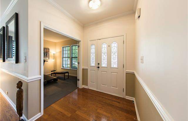 10143 Garman Hill Drive Gallery 3