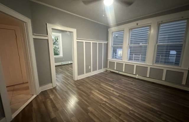 120 Rose Ter Gallery 1