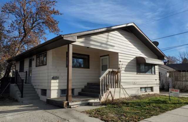 1215 5th St West photos photos