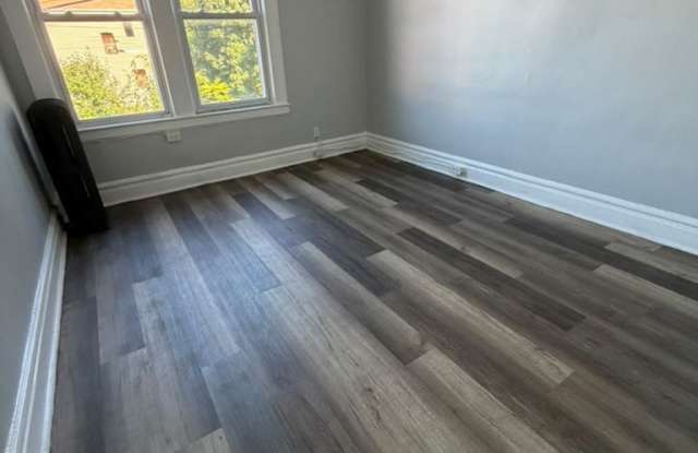 158 Maple Ave Gallery 3