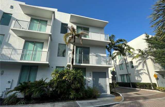 2146 Van Buren St th 406, Hollywood, FL 33020 Gallery 3
