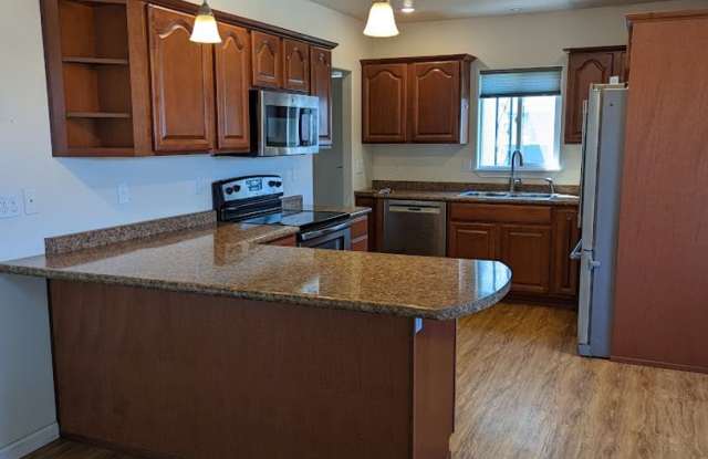 4 Bedroom 2 Bath House on Prospect - Pet-Friendly! photos photos