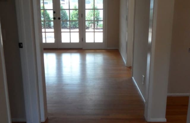 18402 Manning Dr. Gallery 3