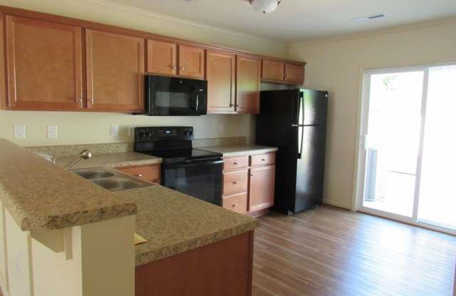 2 BR 1.5 BA In Boyington Place photos photos
