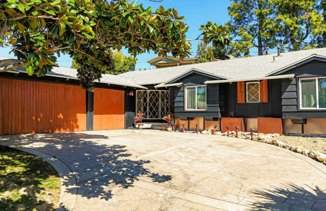 5604 Shenandoah Ave photos photos
