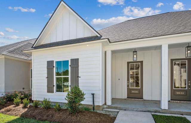 Must see in the heart of Baton Rouge - 9638 Creekview Drive, East Baton Rouge County, LA 70836