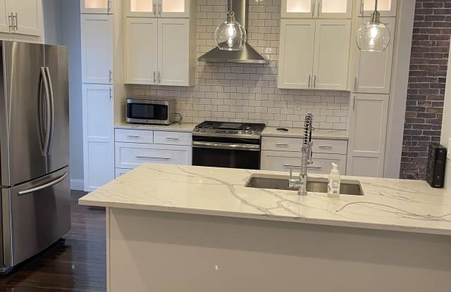 1619 Pembroke Avenue photos photos