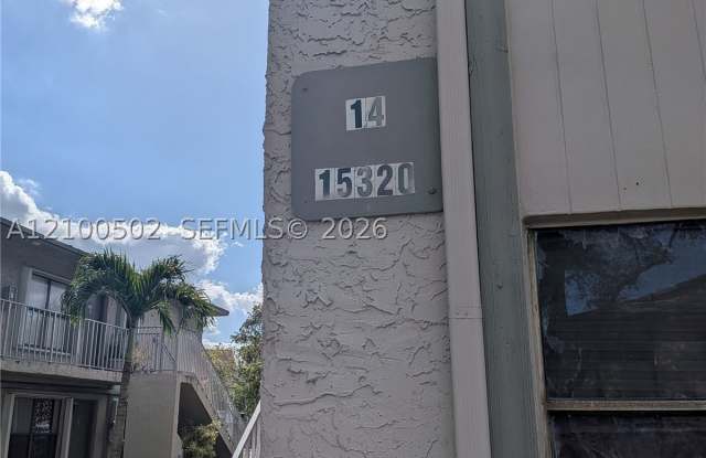 15320 SW 72 St Gallery 1