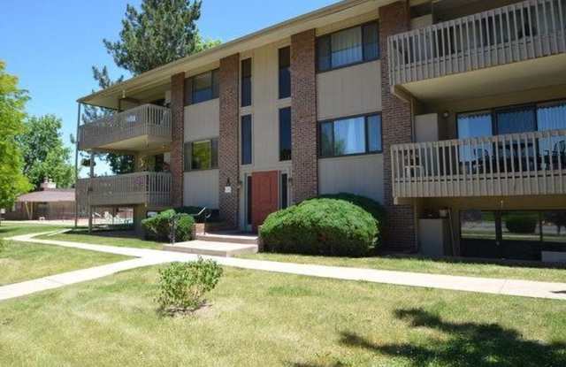2 Bed 1 Bath First Floor Corner Unit Manhattan Condo. photos photos