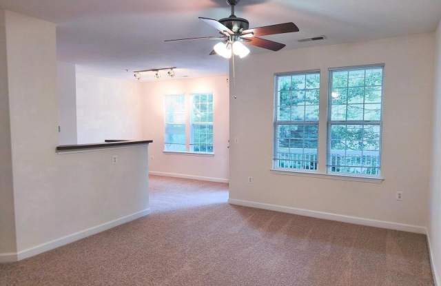 42492 MAYFLOWER Terrace Gallery 3