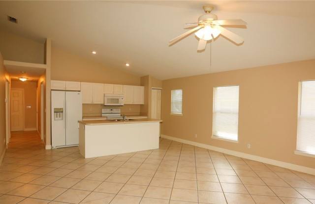 4754 Leonard Boulevard S Gallery 4