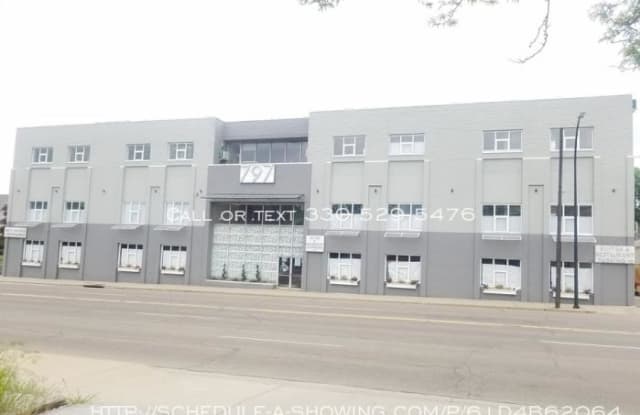 797 E. Market St - 797 Ohio Highway 18, Akron, OH 44305