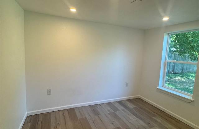 1510 Locust Gallery 2