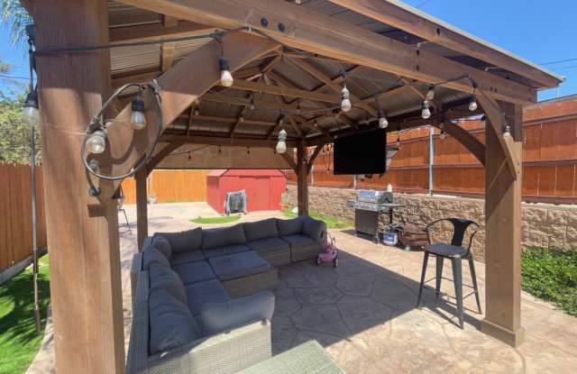 Fully remodeled house in Spring Valley on a beautifully manicured lot photos photos