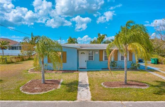 101 Salem Avenue Northwest - 101 Salem Avenue Northwest, Port Charlotte, FL 33952