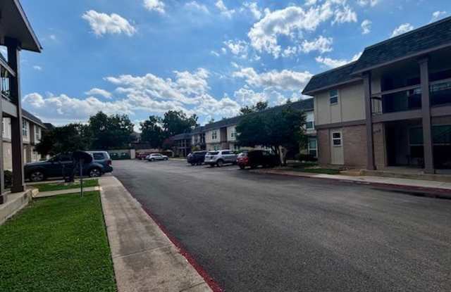 Autumn Creek Apartmenta Gallery 4