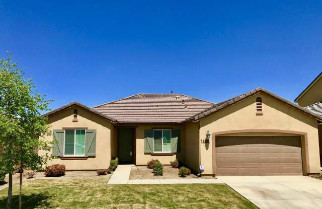 MUST SEE!!! Newer Home 4 bedroom 2 Bath Split wing in the South West! $2350Rent +$2350Deposit photos photos