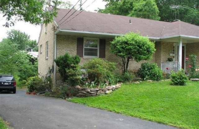 6607 Fairlawn Drive Gallery 4