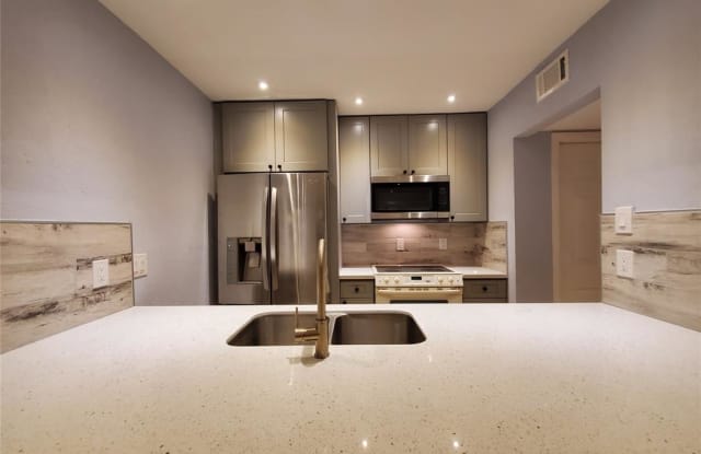 2822 S Bartell Drive - 2822 South Bartell Drive, Houston, TX 77054