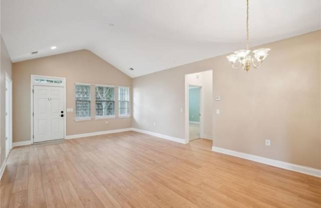 2718 Grapevine Circle Gallery 3