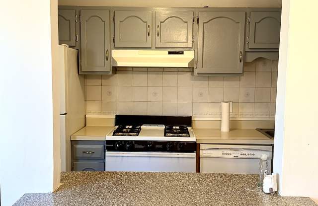 87 Towne House Road photos photos