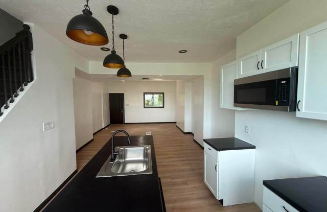 Newly Updated 2 Bedroom Home In the Southside! Gallery 3