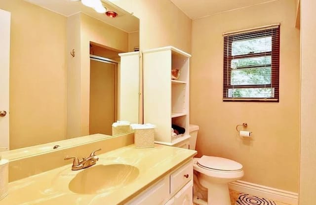 17 Riverview St Ext - 17 Riverview St Ext, Portland, CT 06480