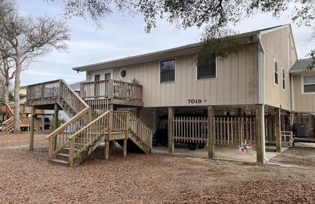 7019 Sound Drive unit: North photos photos