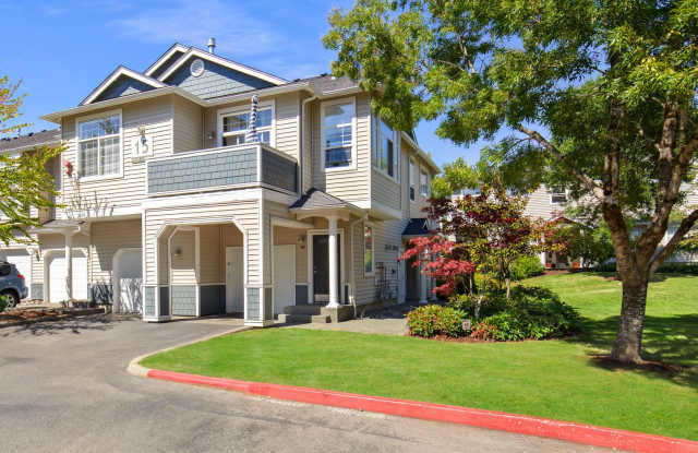 Ground Level Upgraded 2 Bedroom in Sterling Square! photos photos