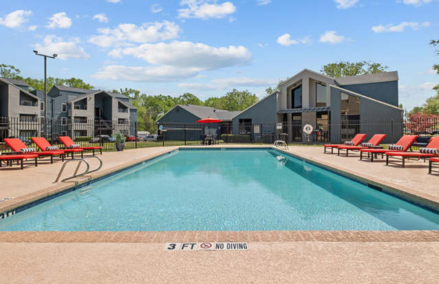 Hollytree Apartments Gallery 2
