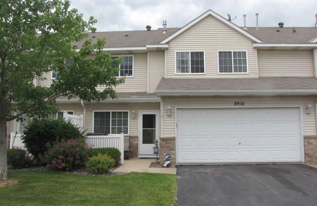 Very spacious *3Bed*2.5Bath Town Home in Cottage Grove Avail Nov 1st - 8996 92nd Street South, Cottage Grove, MN 55016