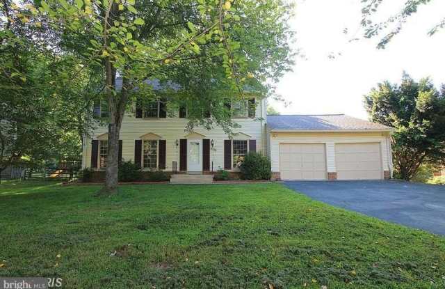 8208 GAINSBOROUGH Court W photos photos