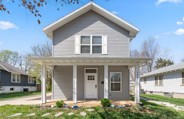 Modern Student Living Just Blocks from MSU – 4 Bed / 4.5 Bath Cottage at 1041 E Delmar photos photos