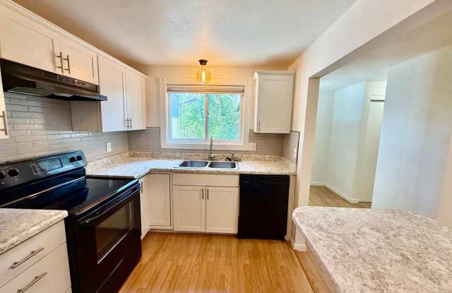 Charming 3 Bed / 1 Bath Loveland Home with Comfort, Character & Colorado Appeal Gallery 1