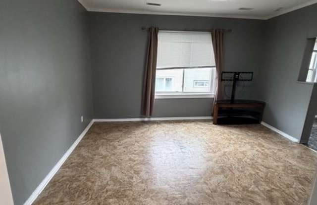 10440 S Torrence Ave photos photos