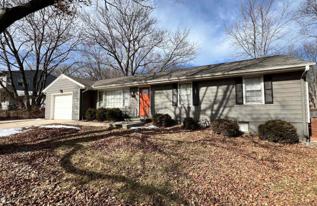 3-Bed, 2-Bath Home with Garage  Spacious Backyard! photos photos