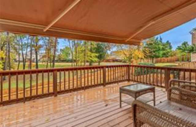2745 Vinings Oak Drive South East Gallery 4